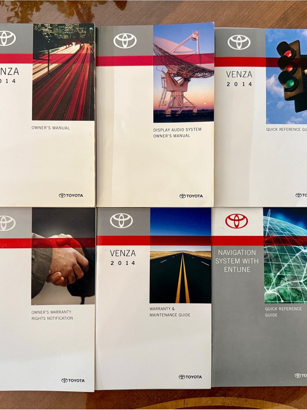 2014 TOYOTA VENZA OWNER'S MANUALS, OPERATORS USER GUIDES and BLACK LEATHER CASE